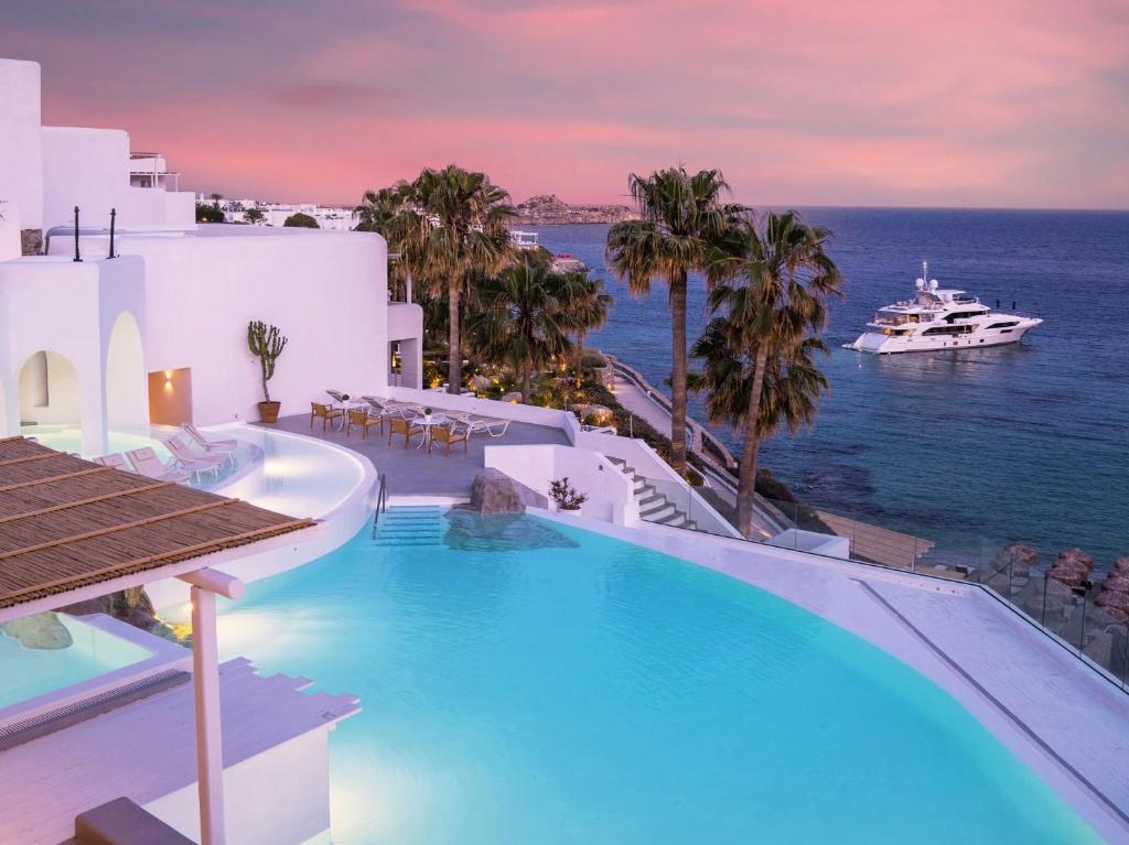 Mykonos Blu, Grecotel Boutique Resort