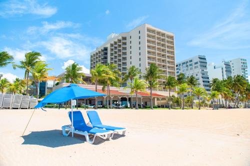 Imagen 1 de Courtyard by Marriott Isla Verde Beach Resort