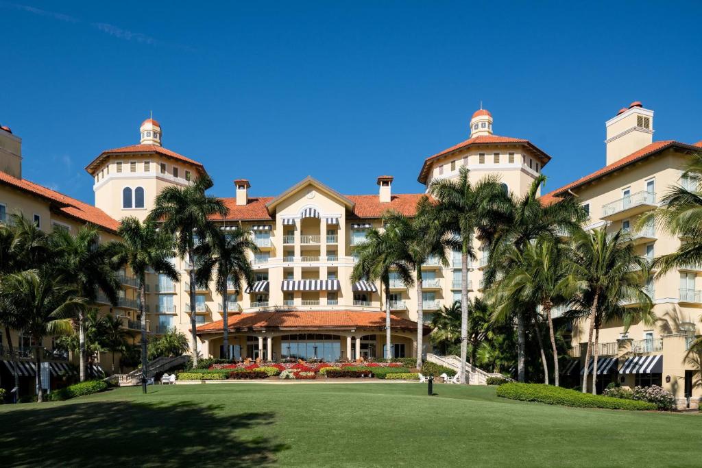 The Ritz-Carlton Naples, Tiburón