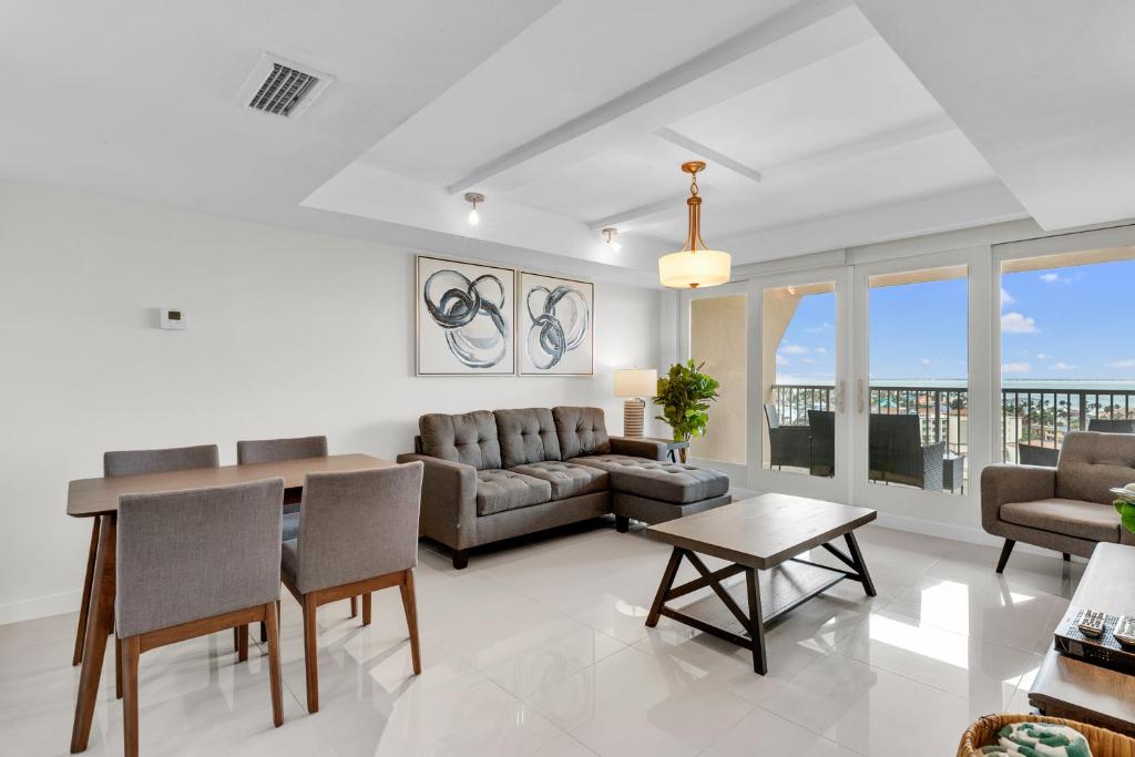 Panoramic Island View! NEW 1 BR spacious condo in beachfront resort