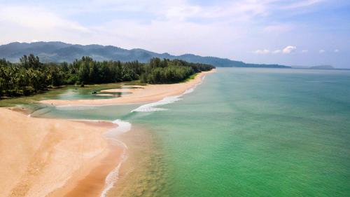 Imagen 1 de Devasom Khao Lak Beach Resort & Villas